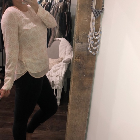 The Limited size small pink floral top - Picture 3 of 7